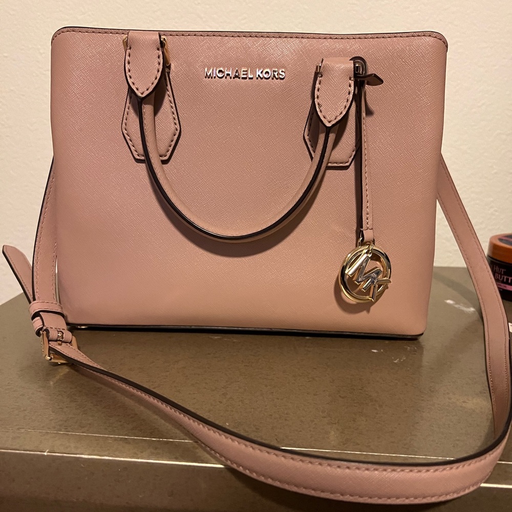 Blush Michael Kors handbag with 6 card slot wallet and card holder